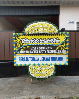 Papan Bunga Duka di Dompu