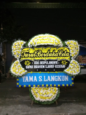 Papan Bunga Duka di Dompu